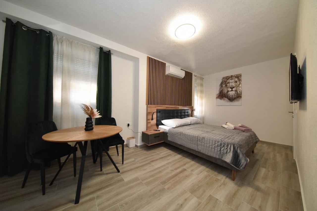 Sofia'S Studio & Room Zadar Exterior photo